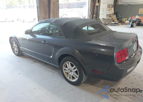 2007 Ford Mustang V6 Deluxe/V6 Premium из США, поврежденный, VIN 1ZVHT84N575330273